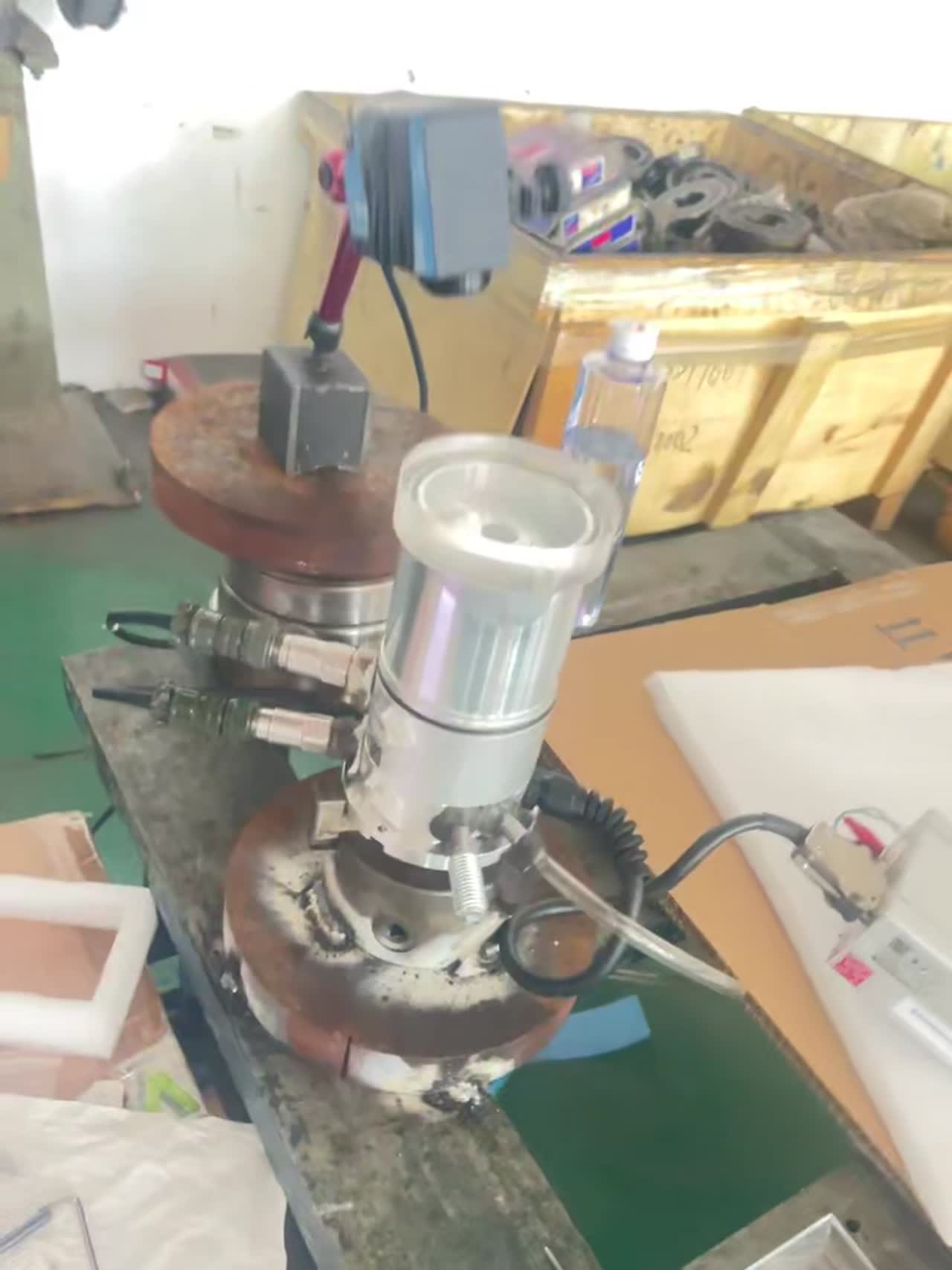 压缩机滚动轴承加速度传感器测量现场